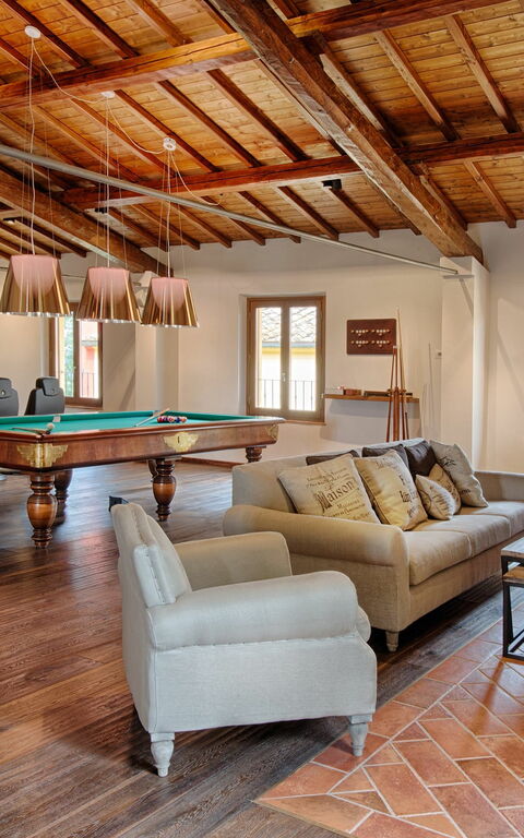 Tenuta Cambiano: Attività, Servizi, Soggiorno, Stanza Comune