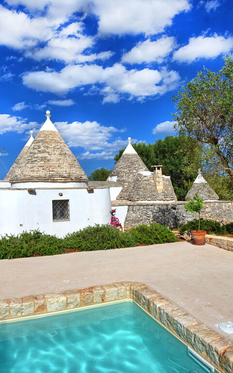 Trullo Pascarosa: Giardino, Piscina