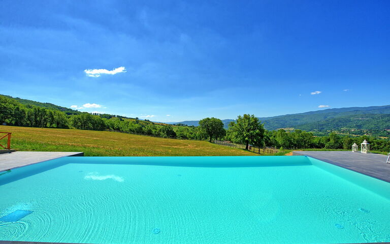 Casale Daniele: Piscina
