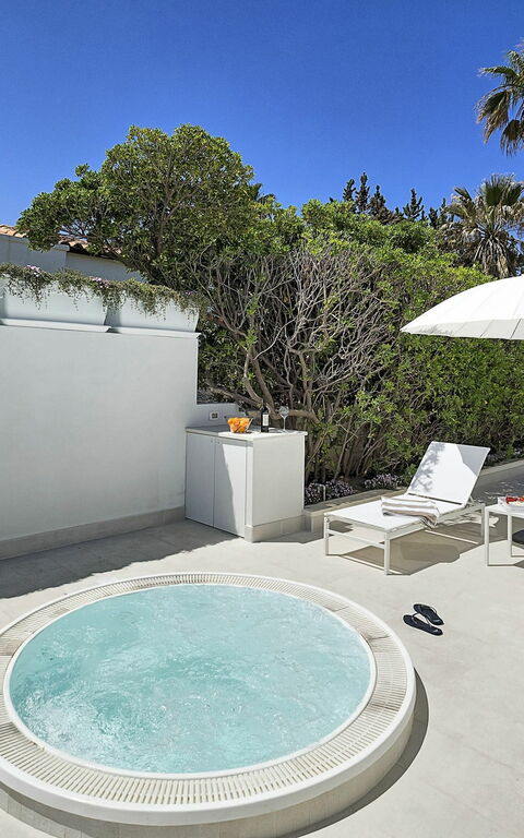 Marisol: all'aperto, Idromassaggio