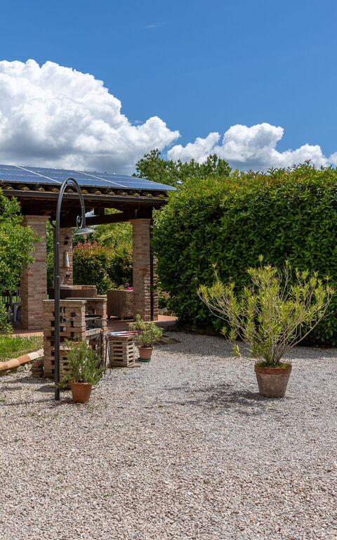 Casale Tiziano: all'aperto, Esterni