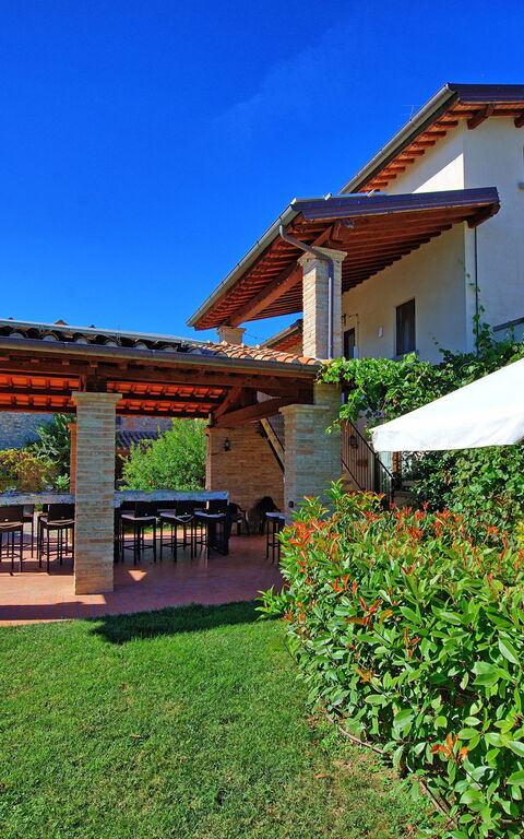 Casale Tiziano: all'aperto, Entrata Principale, Giardino