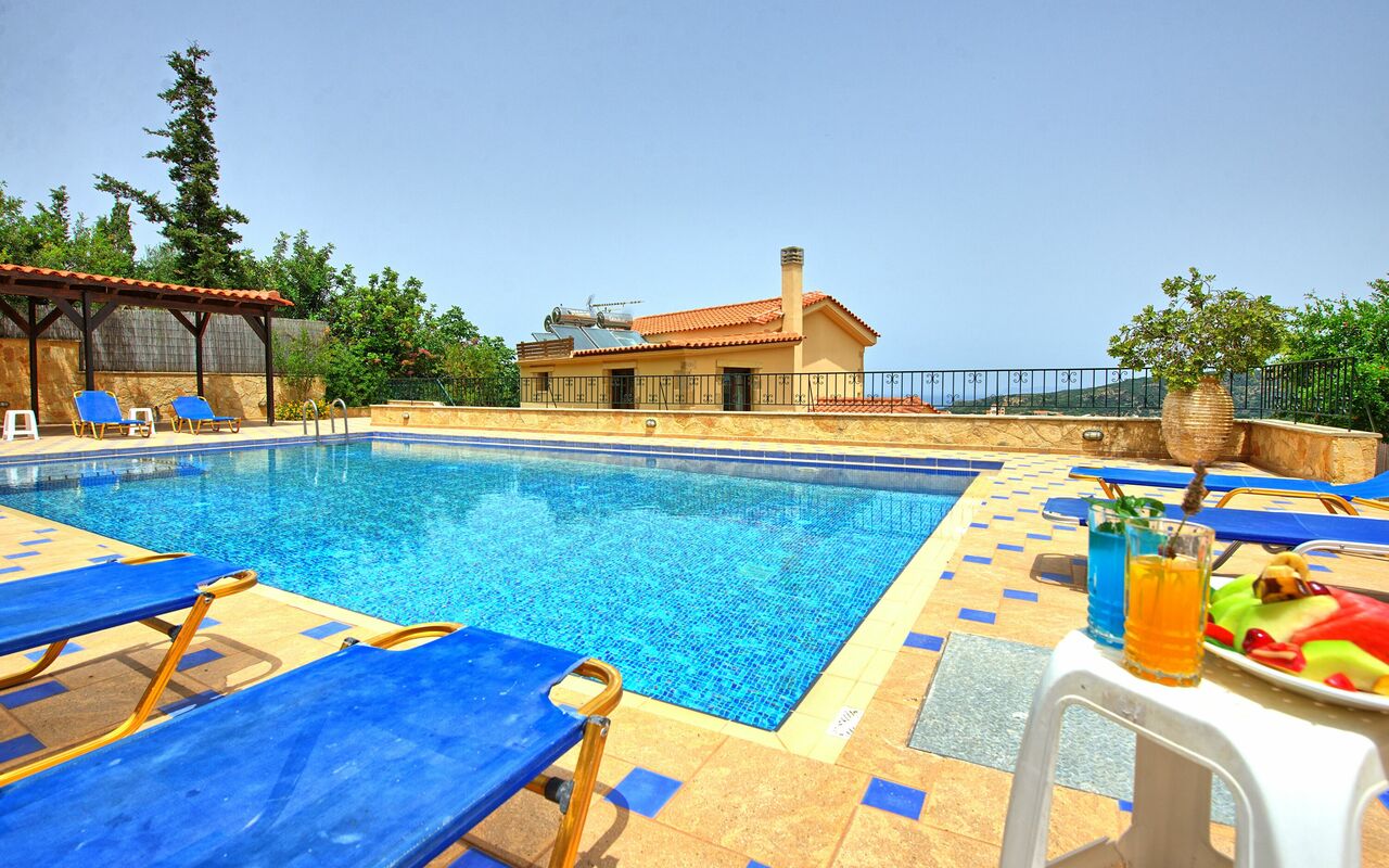 Villa Sevi Grande: Piscina