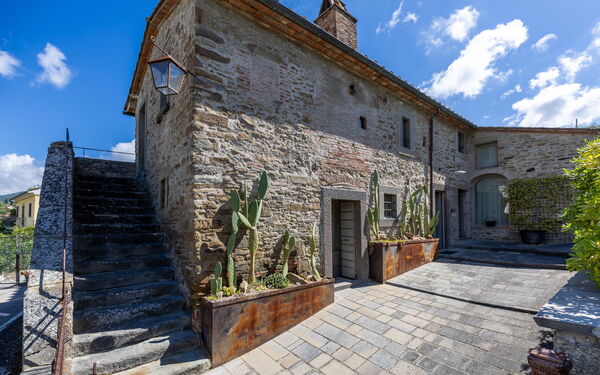 Casa la Fonte: all'aperto, Esterni