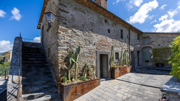 Casa la Fonte: all'aperto, Esterni