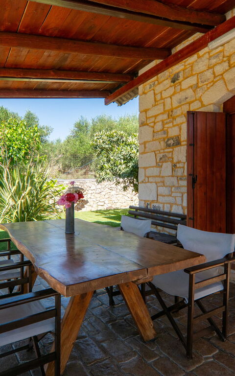 Villa Vrisses: all'aperto, Balcone / Terrazza / Patio, Giardino