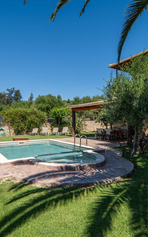 Villa Vrisses: all'aperto, Esterni, Giardino, Piscina
