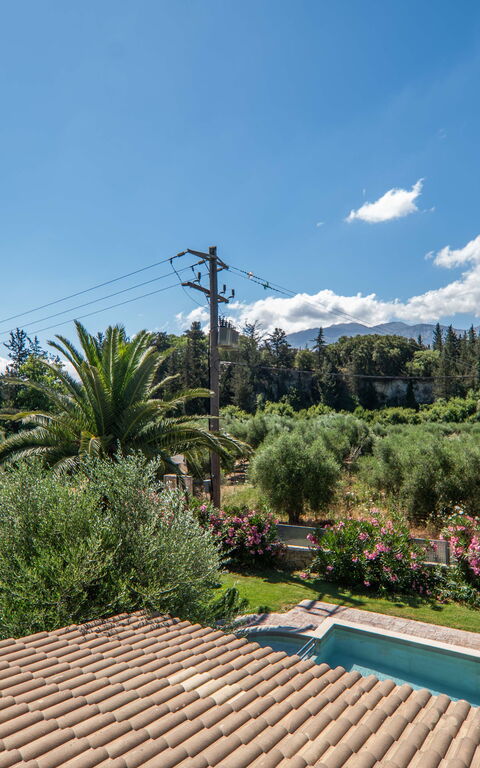 Villa Vrisses: Piscina, Vista Panoramica