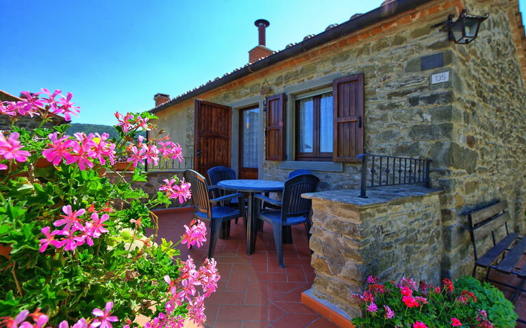 Borgo Veronica: Esterni