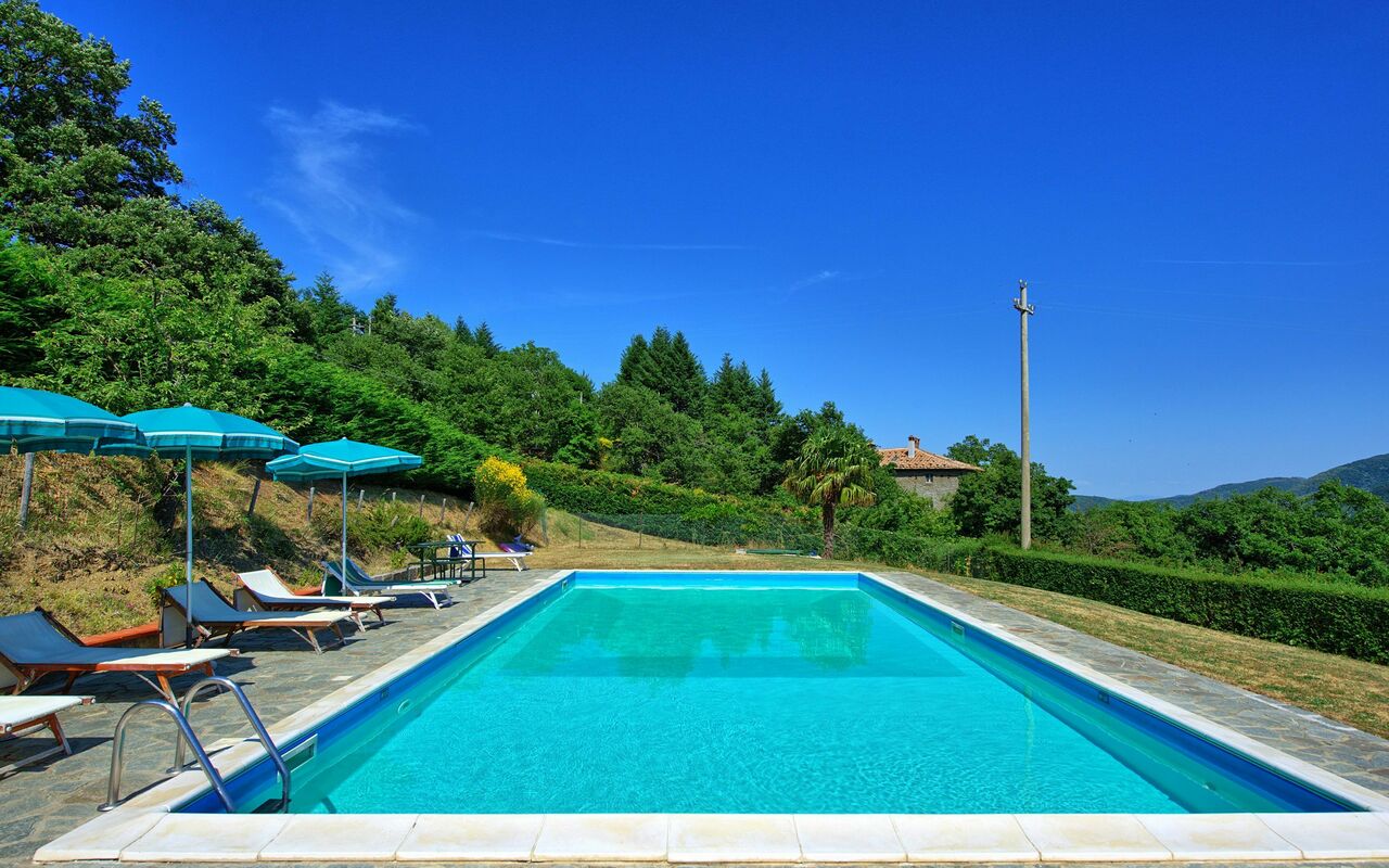 Borgo Veronica: Piscina