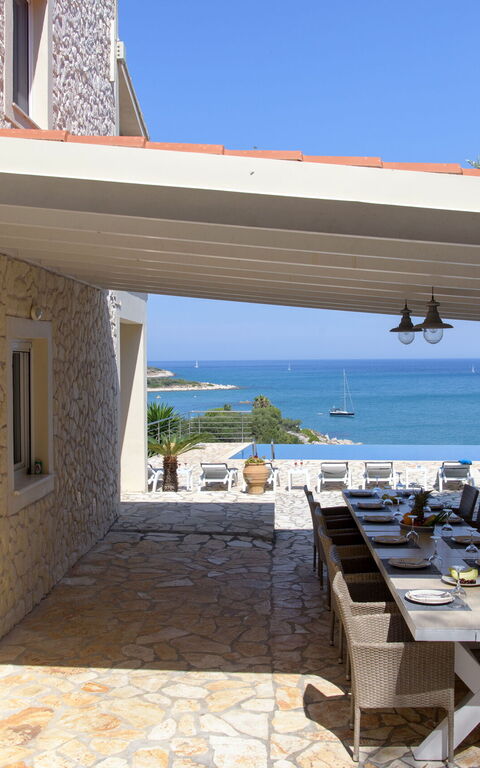 Beachfront Villa Seasun: all'aperto, Balcone / Terrazza / Patio, Esterni