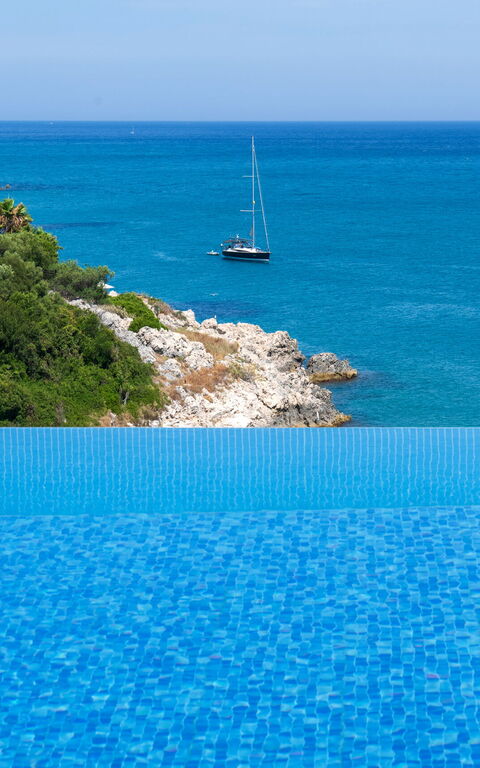 Beachfront Villa Seasun: all'aperto, Piscina, Vista Panoramica