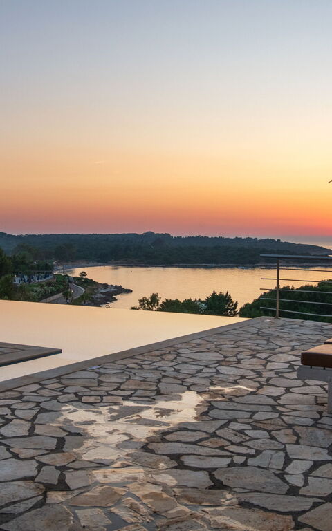 Beachfront Villa Seasun: all'aperto, Piscina, Vista Panoramica