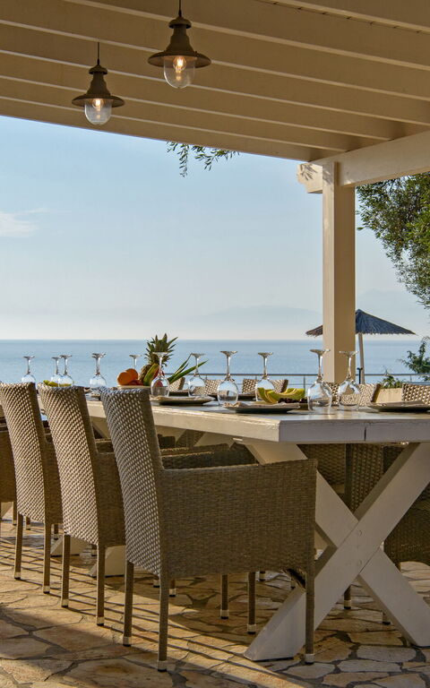 Beachfront Villa Seasun: all'aperto, Balcone / Terrazza / Patio