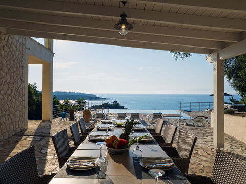 Beachfront Villa Seasun