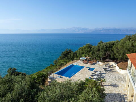 Beachfront Villa Seasun