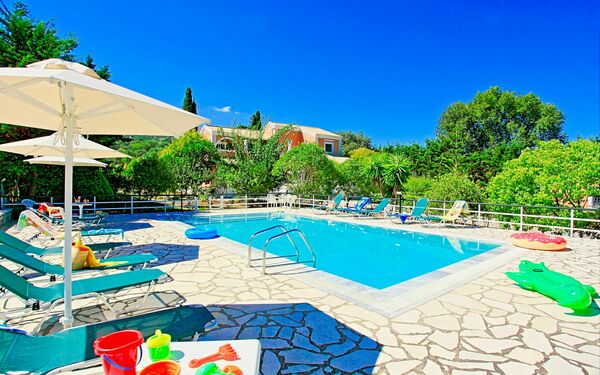 Beach Villa Nancy: Piscina