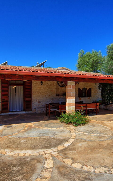 Lamia Santo Arcangelo: Esterni