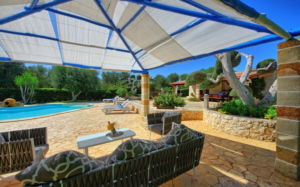 Lamia Santo Arcangelo: Esterni