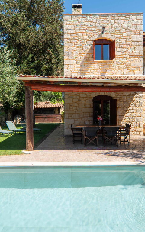 Villa Nipos: all'aperto, Balcone / Terrazza / Patio, Esterni, Giardino, Piscina