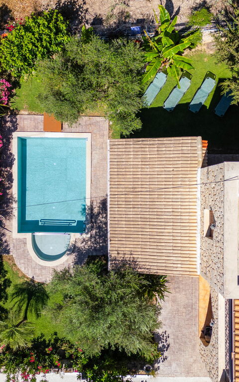Villa Nipos: Piscina