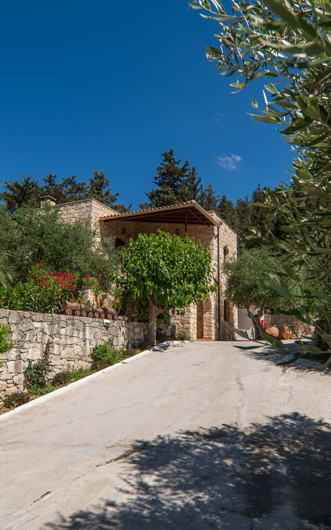 Villa Nipos: all'aperto, Entrata Principale, Esterni