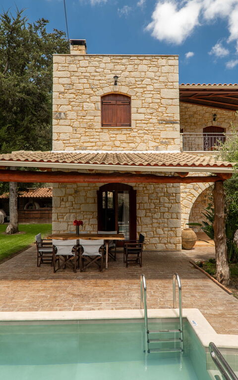 Villa Nipos: all'aperto, Giardino, Piscina