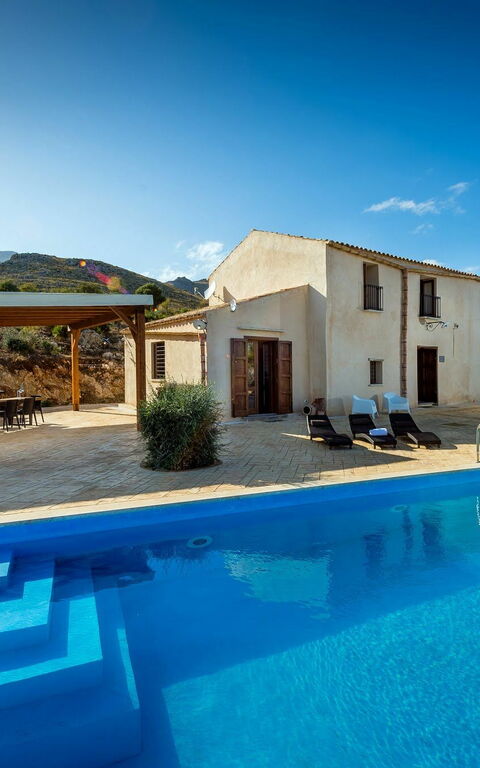 Villa Le Muse: all'aperto, Piscina