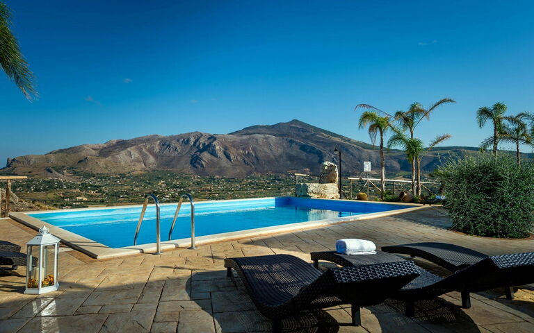 Villa Le Muse: Piscina, Vista Panoramica