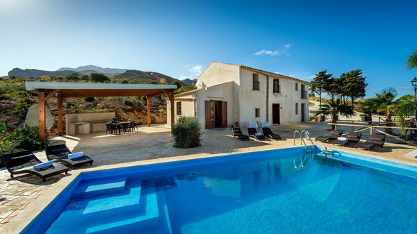 Villa le Muse: all'aperto, Piscina