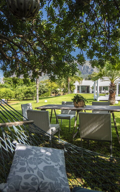 Villa Denari: all'aperto, Giardino