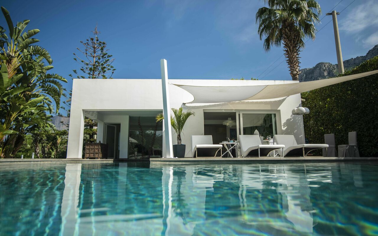 Villa Denari: all'aperto, Piscina