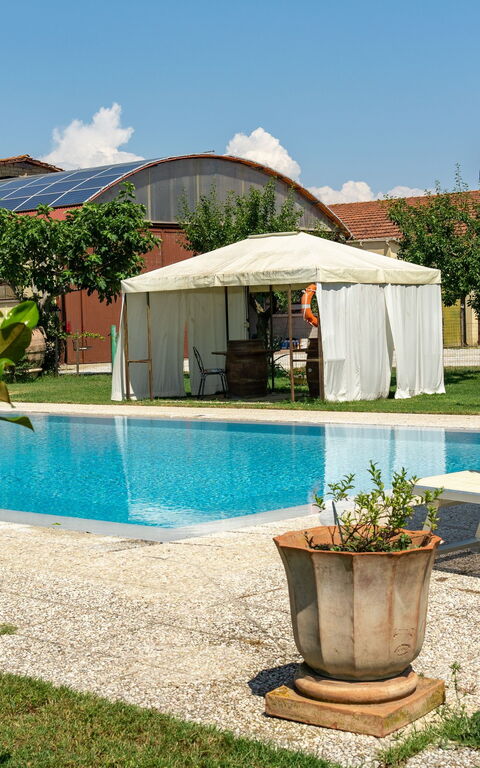 Casale Miro: all'aperto, Esterni, Piscina