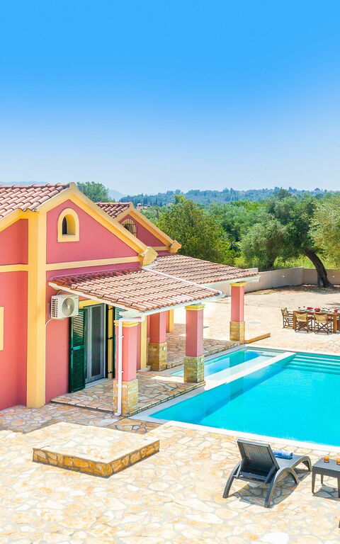 Beach Villa Joanna: Piscina, Vista Panoramica