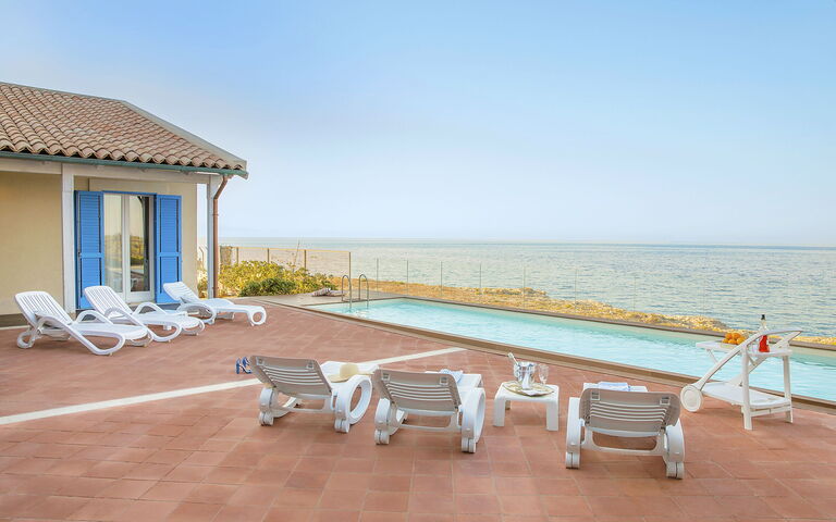 Villa Ala: all'aperto, Piscina, Vista Panoramica