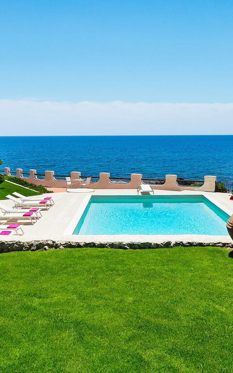 Blu Moon: Giardino, Piscina, Vista Panoramica