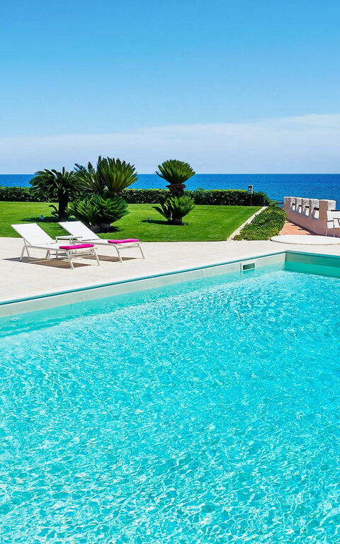 Blu Moon: Giardino, Piscina, Vista Panoramica