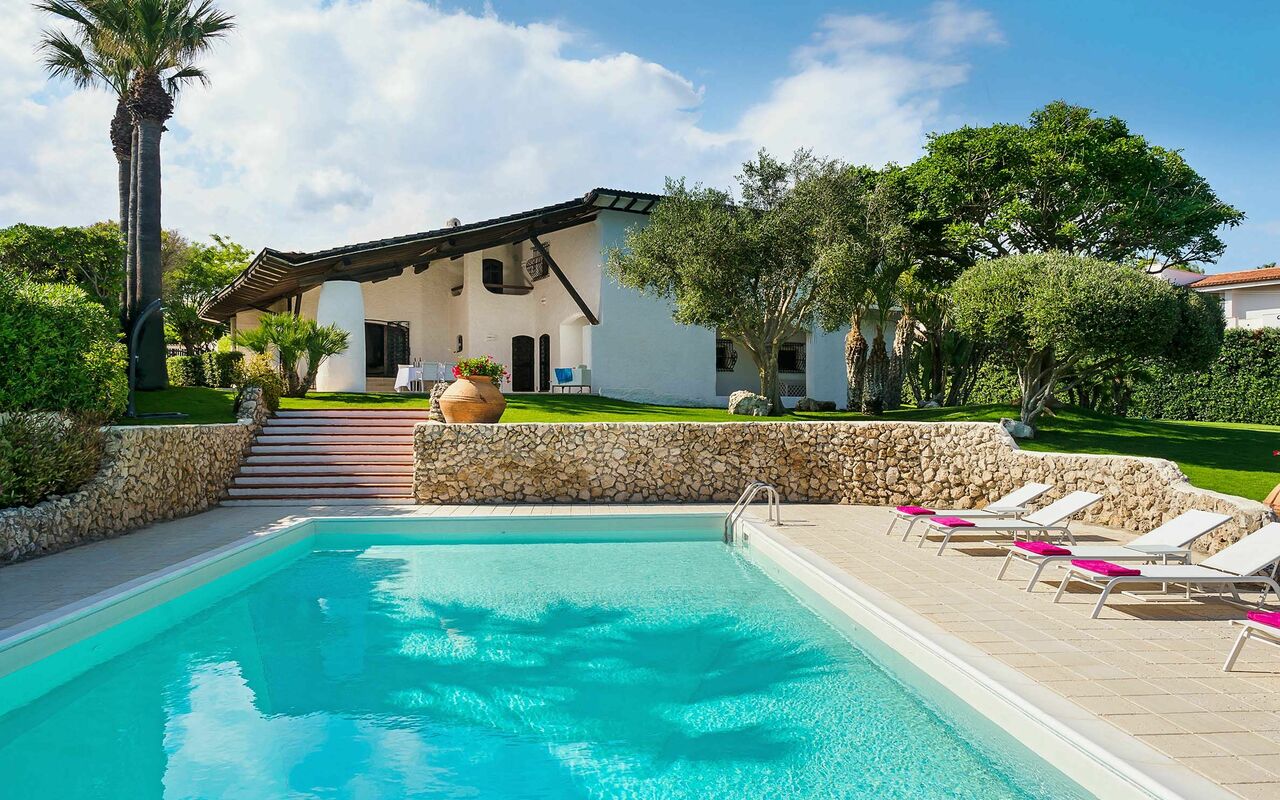 Blu Moon: Esterni, Giardino, Piscina