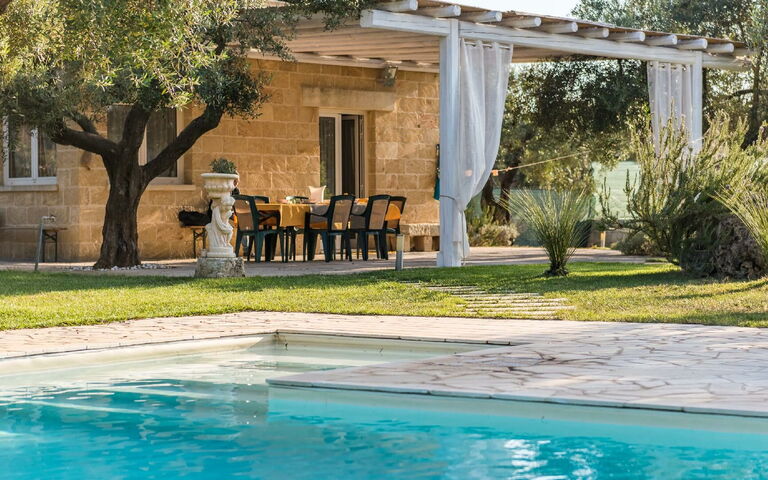 Villa Safiria: Piscina