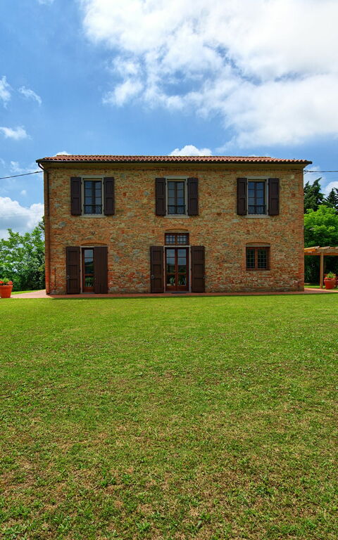 Casale Chiara: Esterni, Giardino