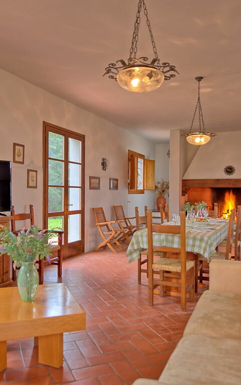 Casale Chiara: Sala da pranzo, Soggiorno