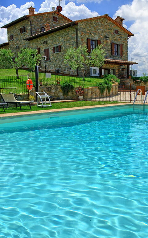 Villa Farneta: Piscina
