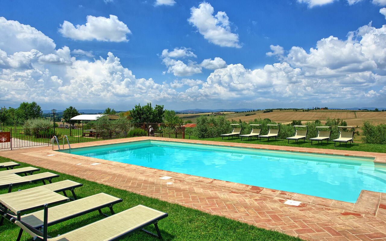 Villa Farneta: Piscina