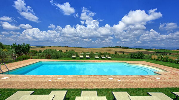 Villa Farneta: Giardino, Piscina