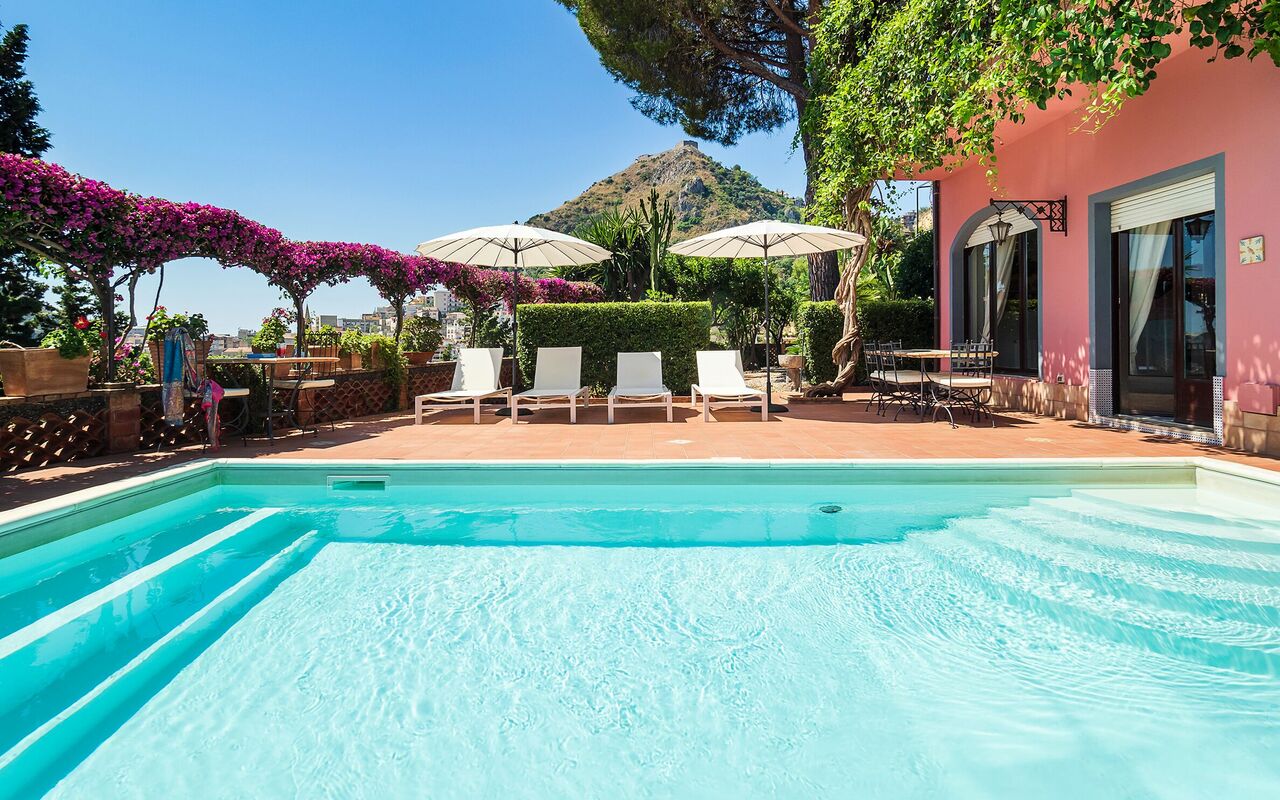 Villa La Boheme: all'aperto, Estate, Giardino, Piscina