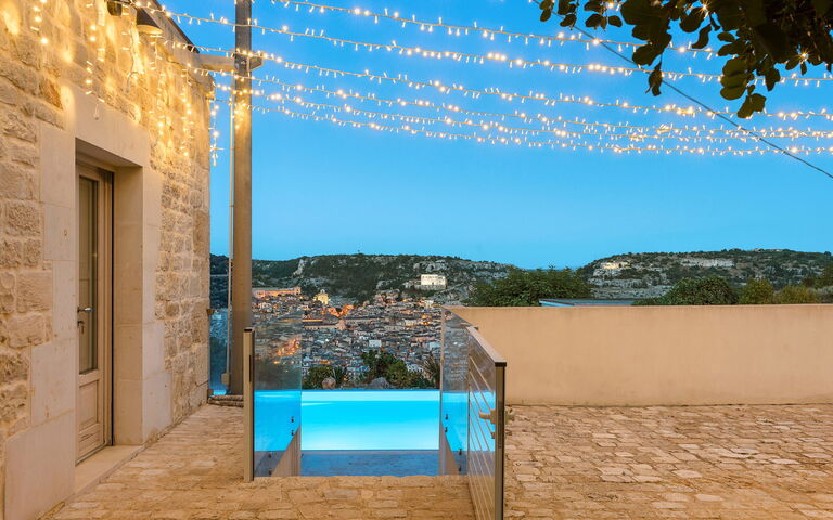 Villa Luna: all'aperto, Esterni, Piscina