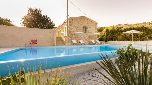 Villa Luna: all'aperto, Esterni, Piscina