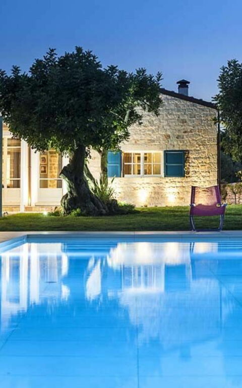 Villa Casi o Cantu: all'aperto, Piscina