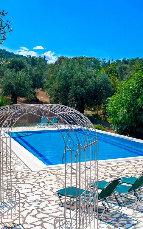 Villa Di Giovanni: all'aperto, Piscina