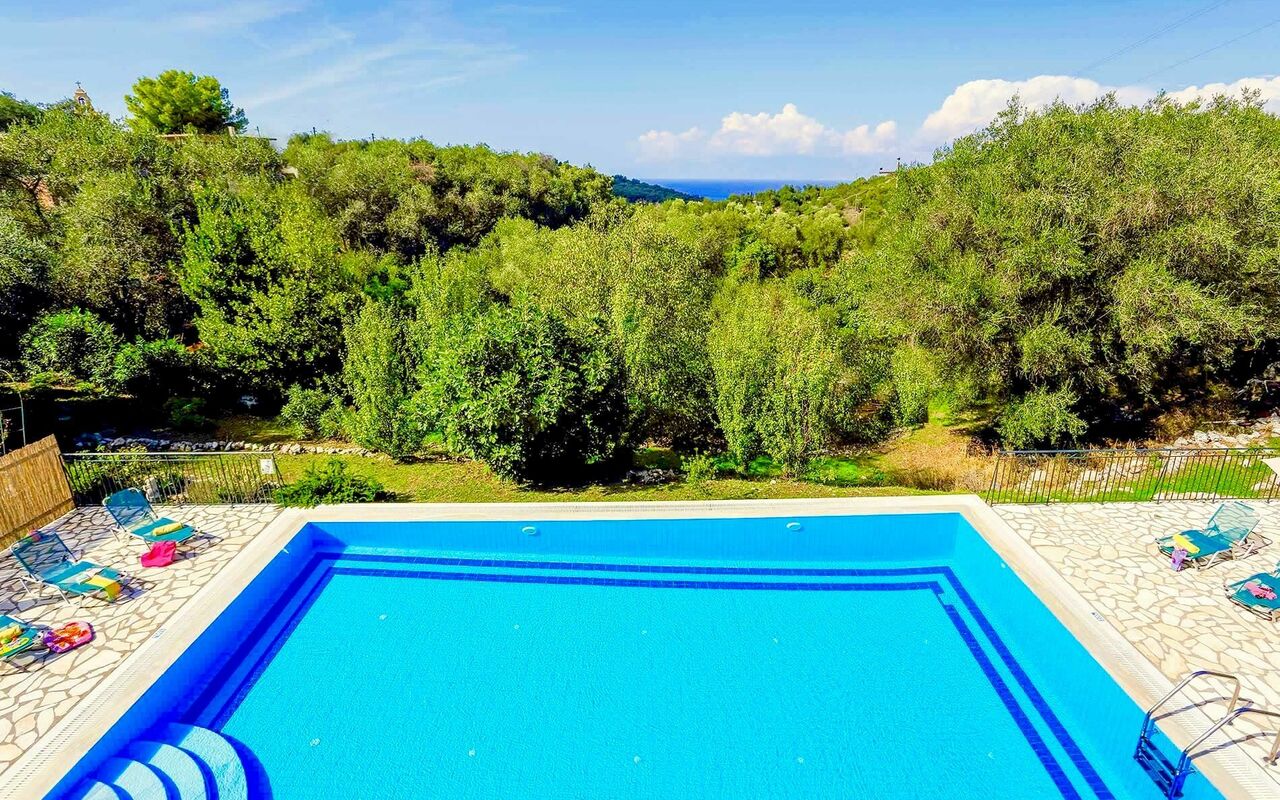 Villa Di Giovanni: Piscina, Vista Panoramica